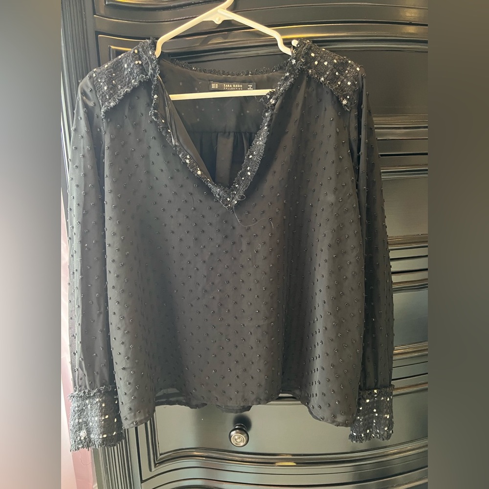 Zara black long sleeve blouse. Size xs.